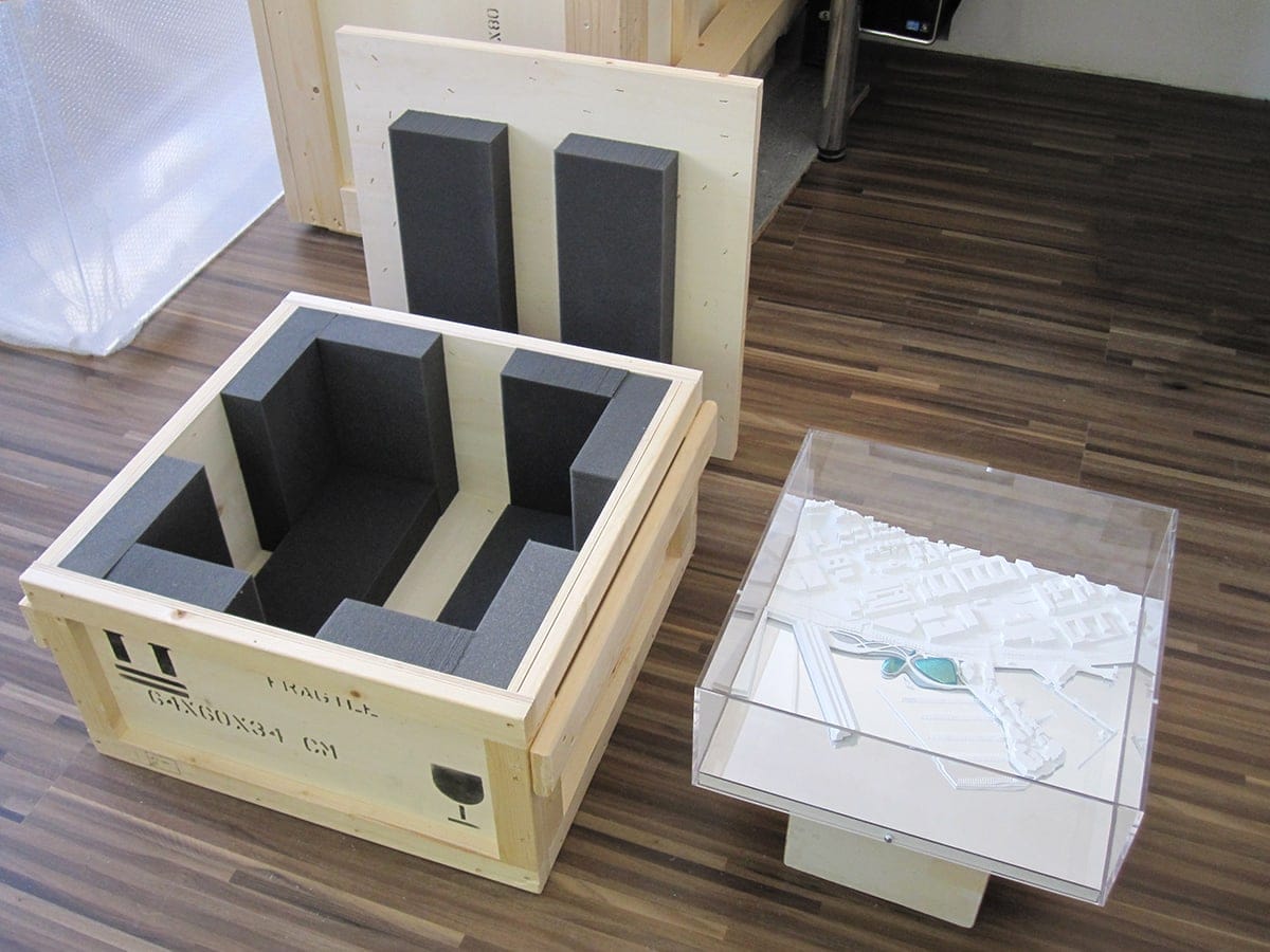 caisse bois de transport longue distance pour maquette architecture