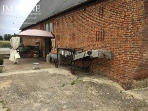 Professional Wedding DJ Hire & Party Disco Near Cambridge 78 The Thatch Barn in Yelling