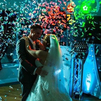 Choosing the music for your first dance 1 Confetti during the first dance