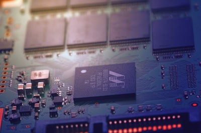 technology 3092486_1920 1