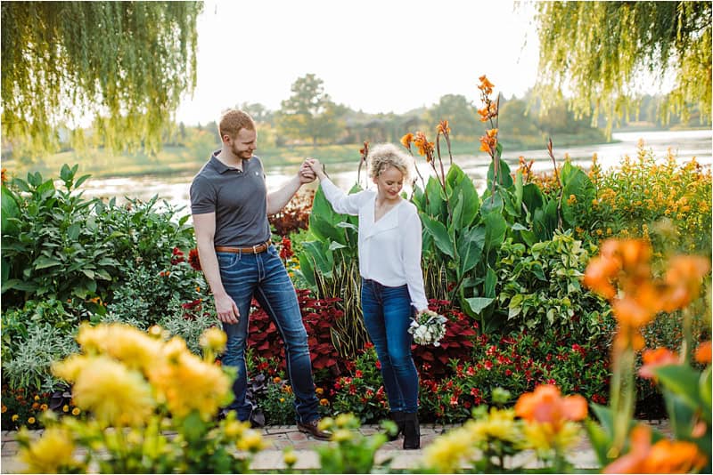 Chicago Botanic garden engagement session posing ideas