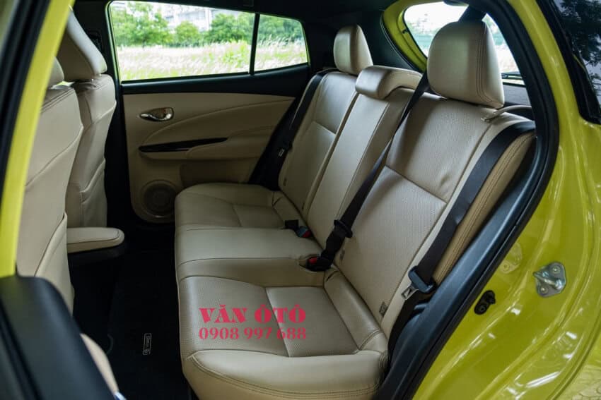 Hàng ghế thứ 2 trên Yaris 2020
