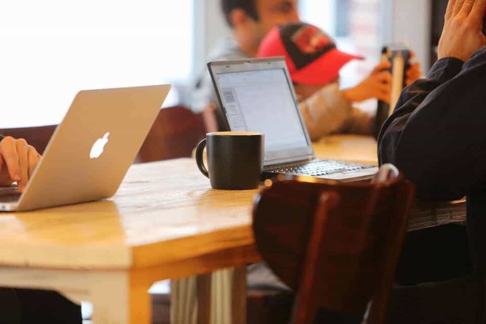 MacBook in Cafe