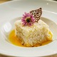 Bolo de coco com Coulis de Maracujá