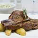 T-Bone Steak com Batatas Rústicas ao Alecrim e Arroz Cremoso de Alho