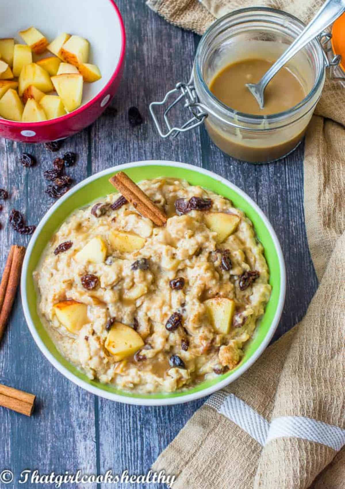 Slow Cooker Apple Cinnamon Oatmeal Vegan Gf That Girl Cooks Healthy This crock pot version is easy to make and full of delicious spices. slow cooker apple cinnamon oatmeal