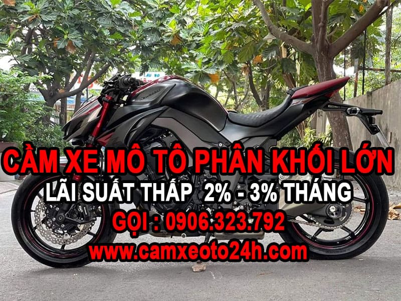 cầm xe mô tô phân khối lớn