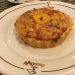 QUICHE DE CHARQUE COM BANANA DA TERRA (UNIDADE)