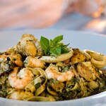 Alla Fruti Di Mare e Pesto