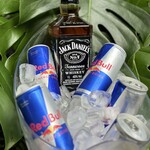 COMBO Jack Daniels + 5 Red Bull