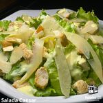 Salada Caesar 