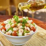 Salada de camarão