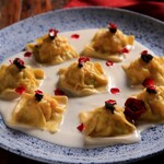 Ravioli de Camarões Rosa ao molho Limone & Caviar