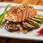 Salmão com Crosta de Castanha de Caju