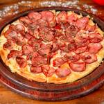 Pizza pequena de calabresa