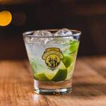 Caipirinha de cachaça (Espírito de Minas)