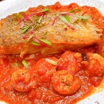 Filé de Pescada ao molho de Camarões