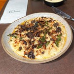 Gnocchi Artesanal Gratinado na fonduta de queijos & salsa de Trufas  