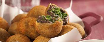 BOLINHO DE FEIJOADA