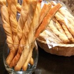 GRISSINIS