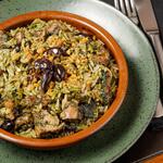Polvo com arroz de brócolis ao vinho tinto