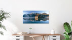 Mockup di capanne da pesca in Baviera, Germania – arte di Achim Thomae come poster o stampa su vetro acrilico