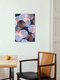 Mockup Wandbild von Uma Gokhale: sanfte botanische Collage mit durchscheinenden Blättern