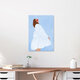 Mockup Wandbild von Bea Muller: einfache Illustration einer Frau mit blauen Streifen