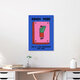 Mockup Wandbild mit fröhlichem Zitat: entspannte Atmosphäre im Wohnzimmer