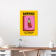 Mockup Wandbild mit fröhlicher Retro-Typografie, das positive Gedanken vermittelt