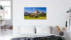 Mockup Fotokunst von Achim Thomae: idyllische Frühlingslandschaft in den Dolomiten