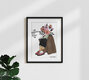 Mockup Wandbild von Kiki Van Den Molen: florale Illustration mit feministischem Empowerment