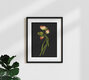 Mockup Fotokunst von Ramona Reimann: zarte Mohnknospe in sanften Rosa-Tönen