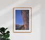 Mockup Fotokunst: Kleine Alpenhütte in der blauen Stunde der Schweizer Alpen.