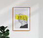 Mockup Wandbild mit minimalistischem Porträt in Gelb und Schwarz-Weiß von Balazs Solti