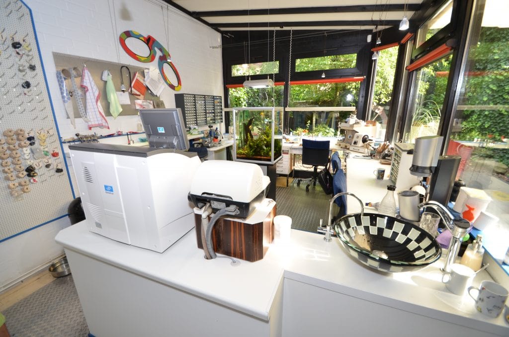Werkstatt Foto der Werkstatt mit Aquarium