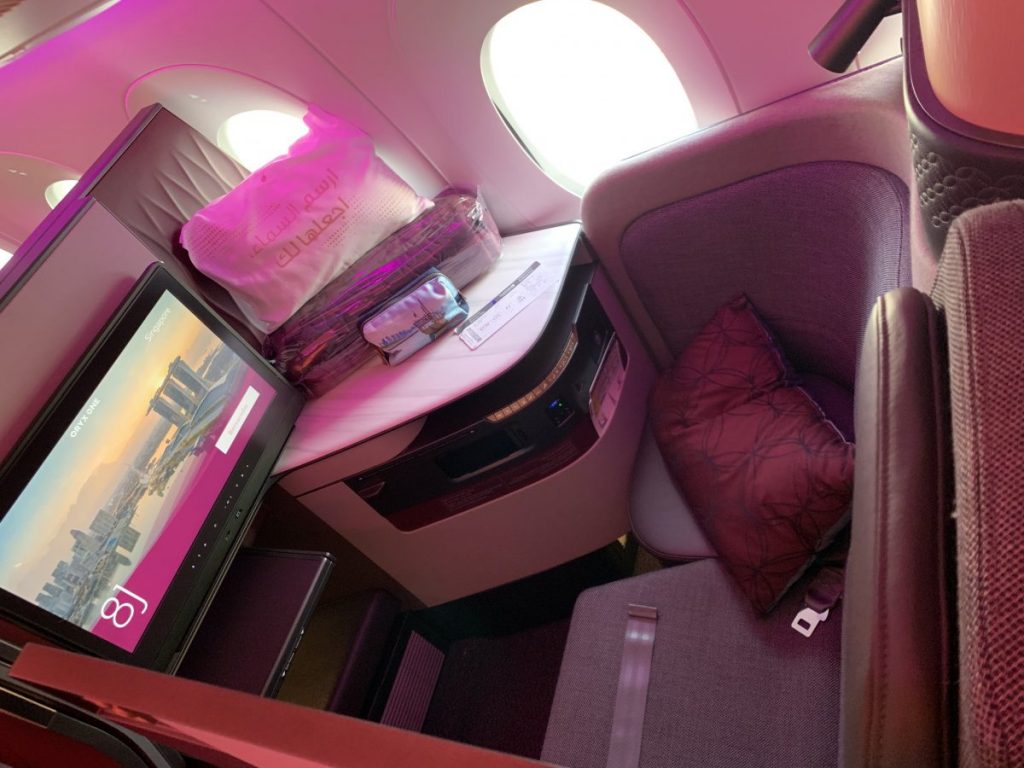 QSuite von Qatar Airways von Doha nach Singapur im A350-1000 QSuite von Qatar Airways von Doha nach Singapur im A350-1000