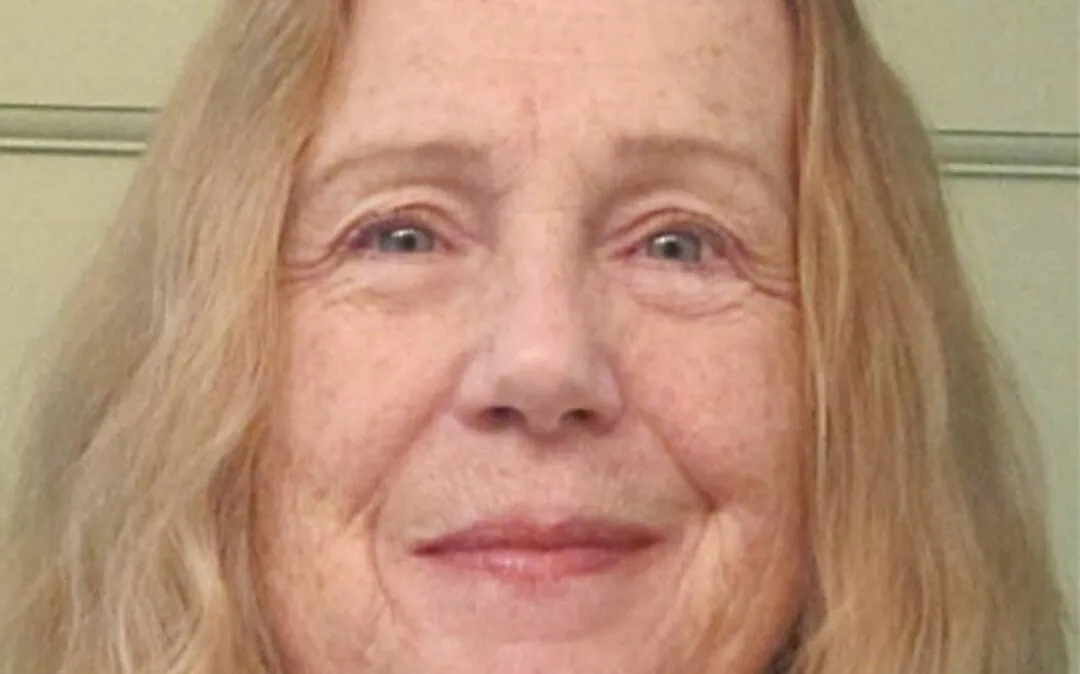 How to transition to gray hair – Part 2 of Elaine’s journey to going gray