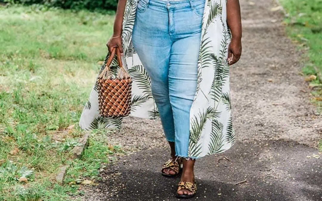 best clothes for curvy body type