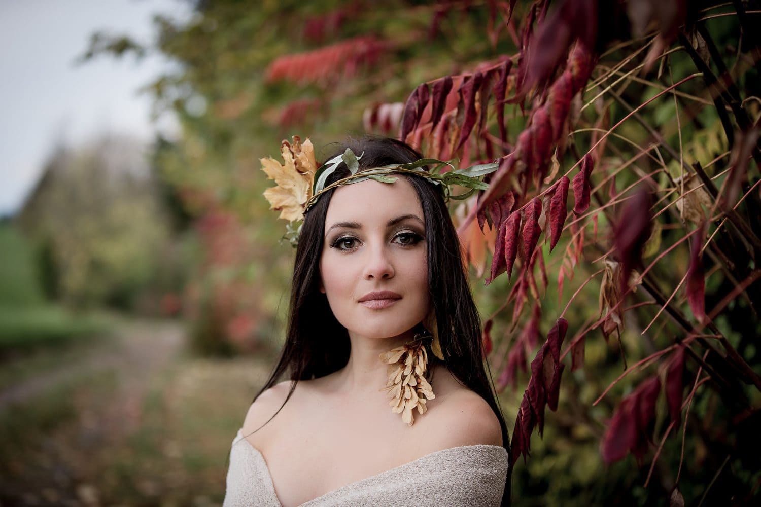 herbstliches Tageslicht Portrait die tollen Farben des Herbstes in Verbindung mit einem wunderschönen Portrait entstanden am Stadtrand von Erfurt