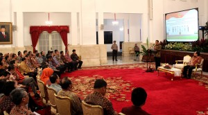 Presiden Jokowi memberikan sambutan pada pencanangan Tahun Pembinaan Wajib Pajak, di Istana Negara, Jakarta, Rabu (29/4) pagi