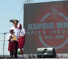 President Joko Widodo when inaugurating Time Capsule at Hasanap Sai field in Merauke Regency, Papua, on Wednesday (30/12) morning (Pers, Media, and Information Bureau/Secretariat of the President)