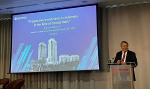 Gubernur BI Perry Warjiyo saat tampil dalam Indonesia Infrastructure Investment Forum (IIIF) 2019, di London, Inggris, Selasa (2/7). (Foto: Depkom BIO