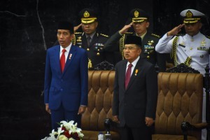 President Jokowi and Vice President Jusuf Kalla attend the Plenary Session of the House of Representatives of the Republic of Indonesia, at Nusantara Building, Jakarta, Thursday (16/8). Photo by: PR Division/Agung)