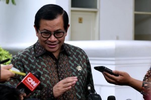Cabinet Secretary answers reporters questions, Jakarta, Thursday (23/8). (Photo by: Oji/Public Relations Division)