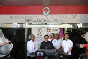 Minister of Youth and Sports Imam Nahrawi delivers a press statement at the Ministrys office, Jakarta, Tuesday (25/9). (Photo:Ministry of Youth and Sports PR Division)
