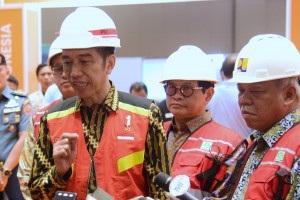 President Jokowi answers questions from reporters at the opening of 2018 Indonesia Construction Exhibition and 2018 Indonesia Infrastructure Week, at JIExpo Kemayoran, Jakarta, Wednesday (31/10). (Photo: OJI/PR)