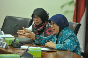 Karo AKRB Setkab Diah Pancaningrum membuka Coaching Clinic Penyempurnaan Penyusunan Peta Risk Register dan Rencana Penanganan Risiko, di ruang rapat lantai 4 Gedung 3 Kemensetneg, Jakarta, Senin (5/11) pagi. (Foto: JAY/Humas)