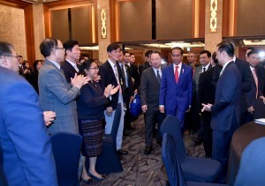 President Jokowi attends Indoneisa-South Korea Business and Investment Forum, at Lotte Hotel, Seoul, on Monday (10/9). (Photo by: BPMI)