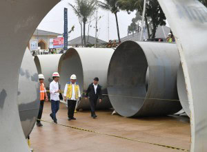 President Jokowi inspects the construction of Sukamahi Dam in Ciawi Sub-District, Bogor Regency, West Java, Wednesday (26/12). Photo by: BPMI